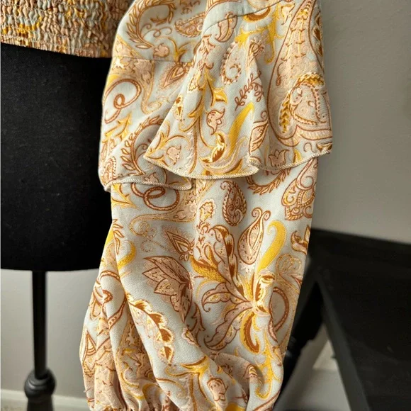 Style Rack Ruched Top - Picture 5 of 12